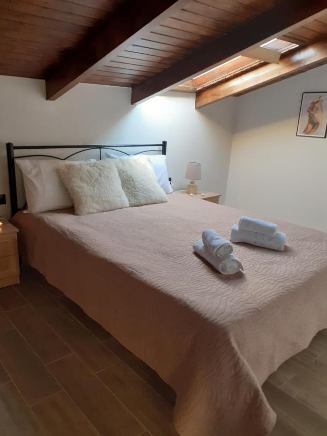 The View Attic Apartment Янина Екстериор снимка