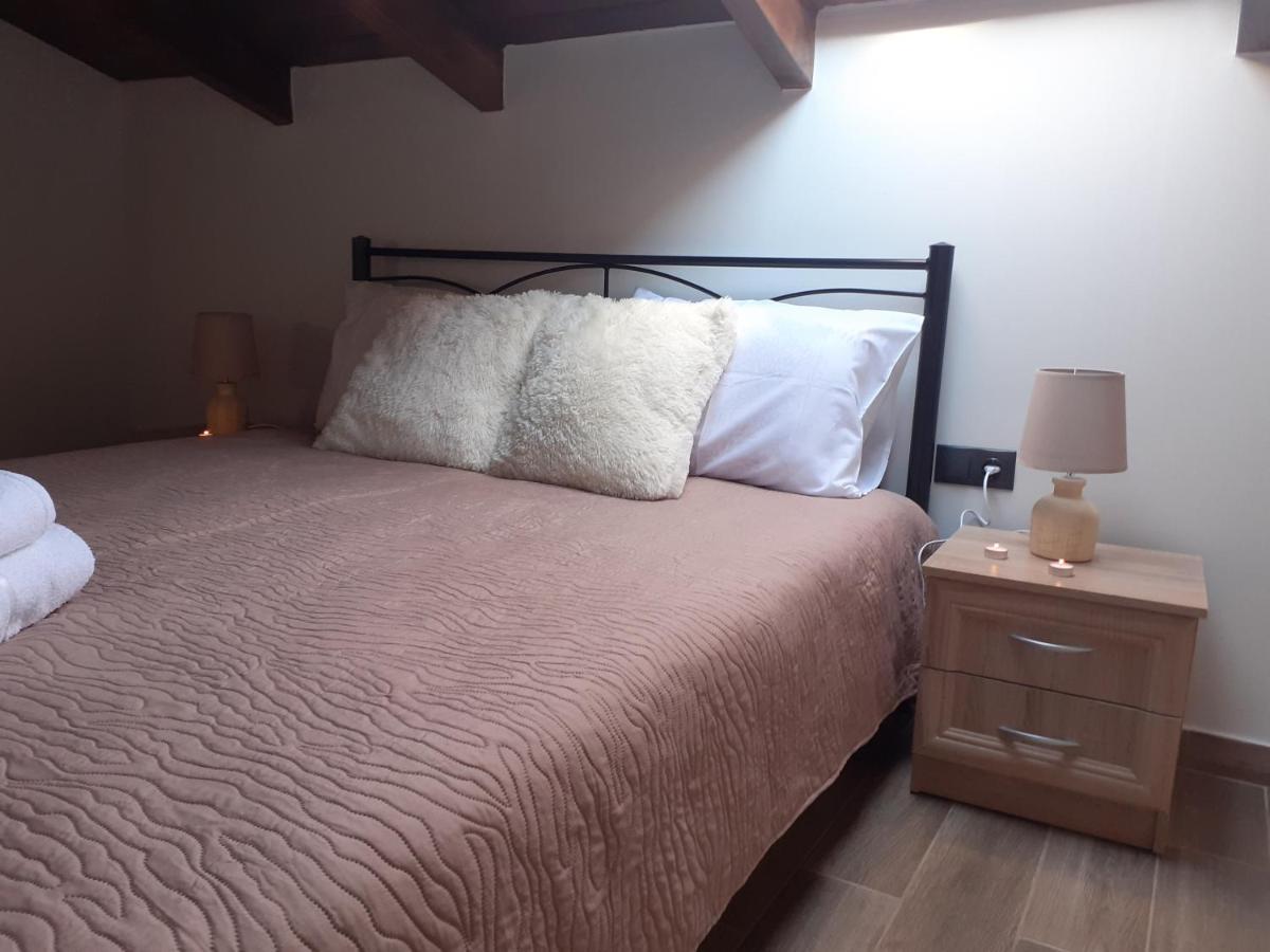 The View Attic Apartment Янина Екстериор снимка