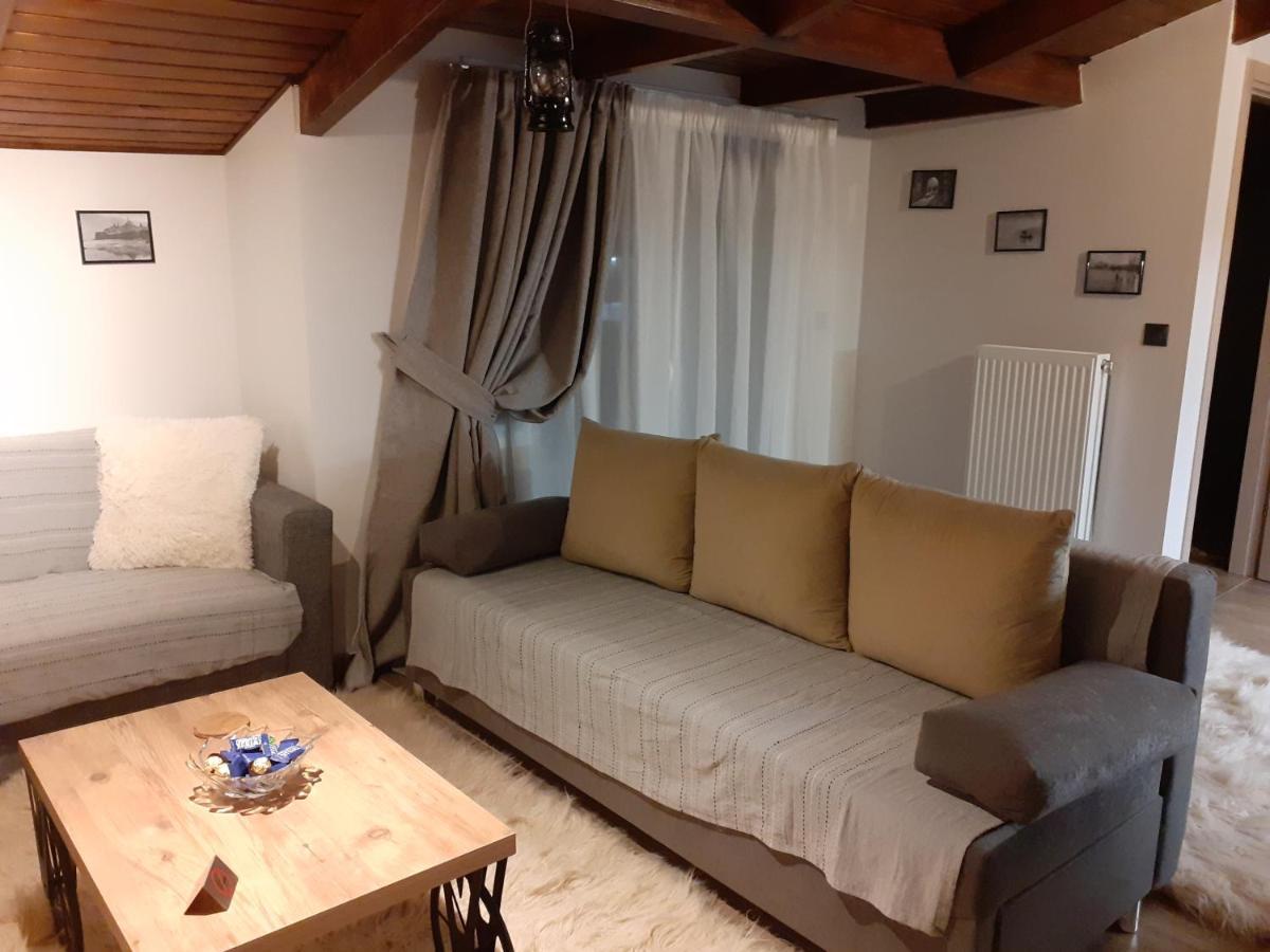 The View Attic Apartment Янина Екстериор снимка