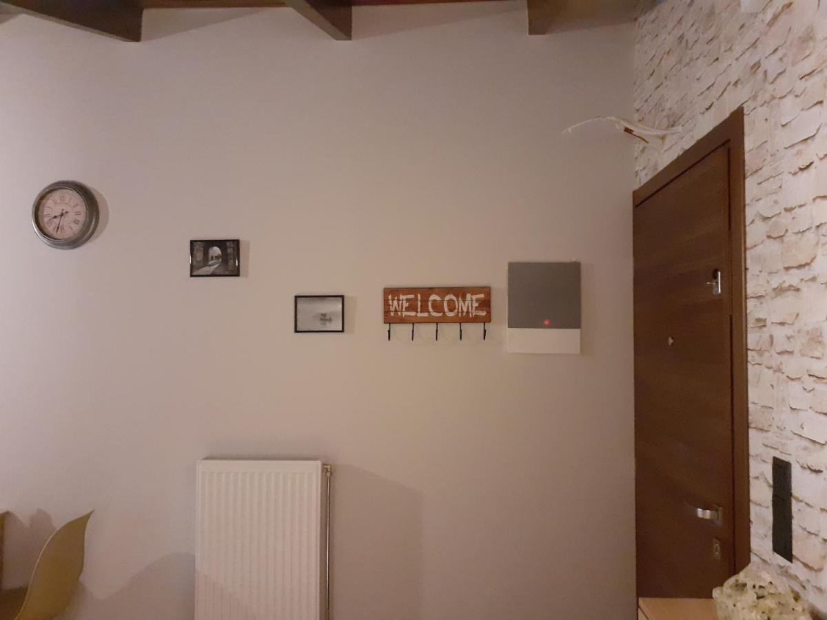 The View Attic Apartment Янина Екстериор снимка