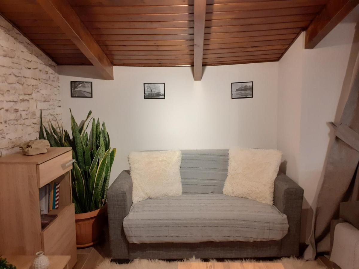 The View Attic Apartment Янина Екстериор снимка