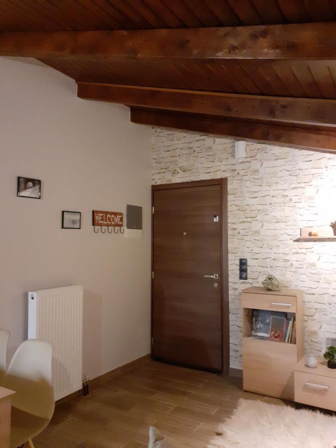 The View Attic Apartment Янина Екстериор снимка