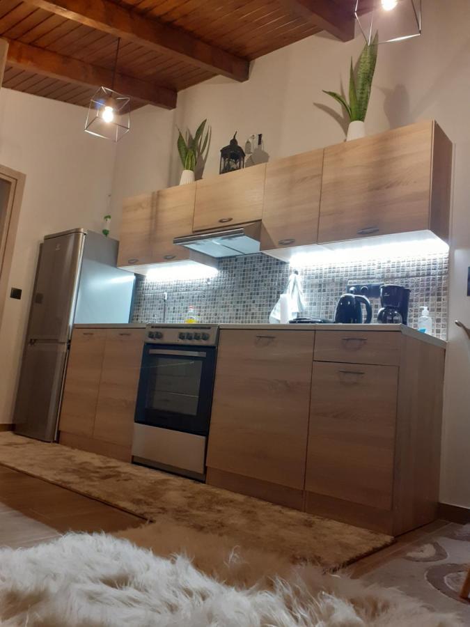 The View Attic Apartment Янина Екстериор снимка