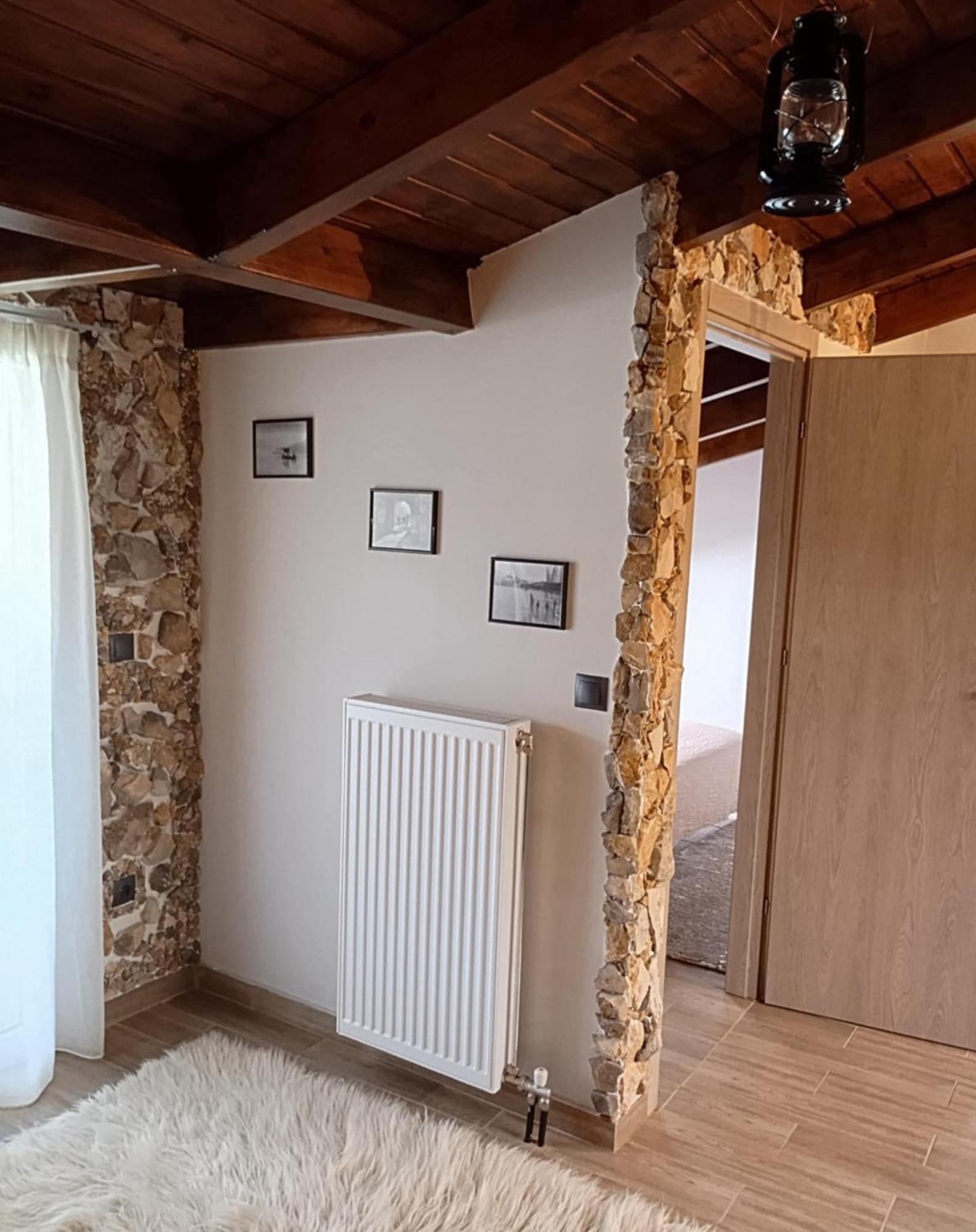 The View Attic Apartment Янина Екстериор снимка