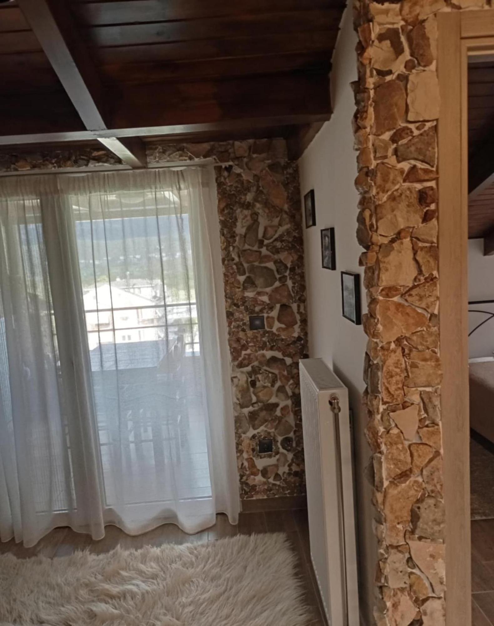 The View Attic Apartment Янина Екстериор снимка